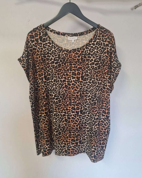 Only Moster O-Neck Top Leoprint BM: M:130 L:140 XL:150 Lg:75 Vejl.199,95