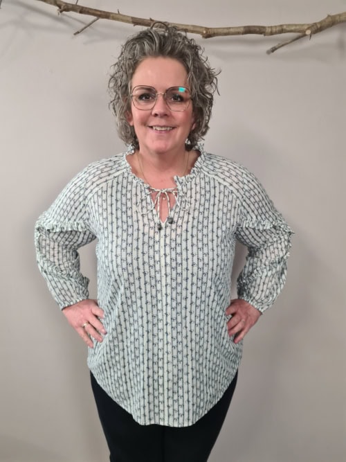 Cassiopeia Almitta Stribet Bluse M/Print Blå Combi BM: S:120 M:130 L:140 XL:150 Lg:75/80 Vejl.400,-