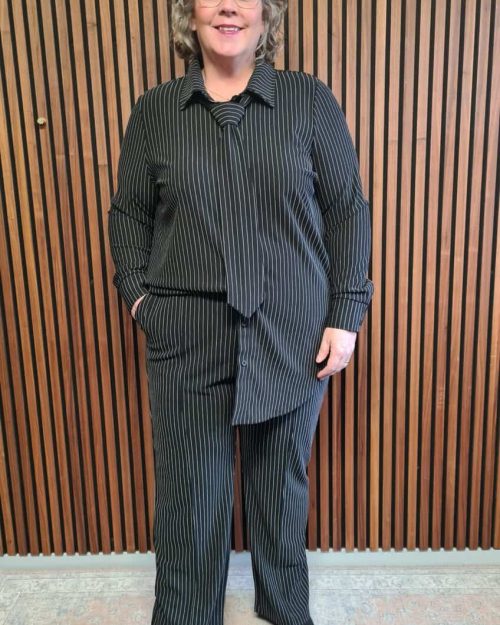 Only Lisa Pinstripe Straight