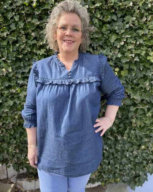 Cassiopeia Lonra denim skjorte BM: S: 130 M:140 L:150 XL:160 Lg:80 Vejl.349,-