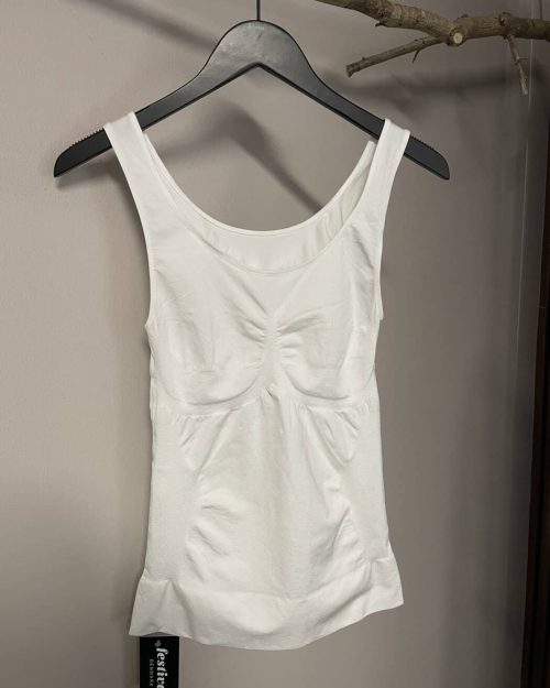 Festival shape top hvid.  l/xl=42-44   2xl/3xl=46-48  4xl=50-52 5xl=54 Vejl.300,-