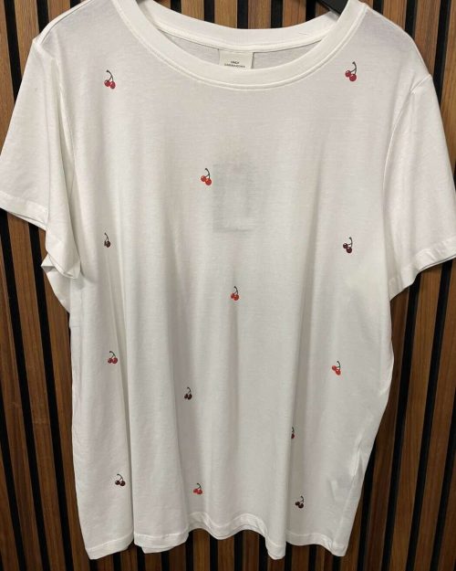 Only Bellis T-Shirt M/Kirsebær Off-White BM: M:130 L:140 XL:150 Lg:75 Vejl.149,95