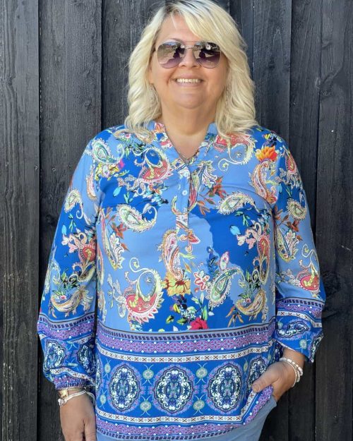 DNY Mixi Bluse Blå Combi BM: S:125 M:135 L:145 XL:155 Lg:80 Vejl. 399,95