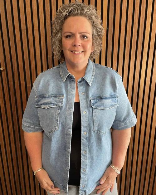 Only Sophie Denim Oversize Shirt Kortærmet Light Blue Denim BM: 42:110 44:120 46:125 48:130 50:140 52:145 54:150 Lg:75 Vejl. 399,95