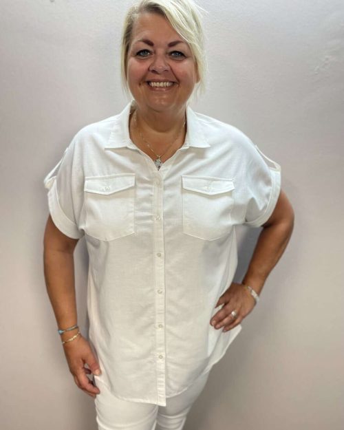 Cassiopeia Nininette Kortærmet Shirt Råhvid BM: S:120 M:130 L:140 XL:150 Lg:80 Vejl. 349,-