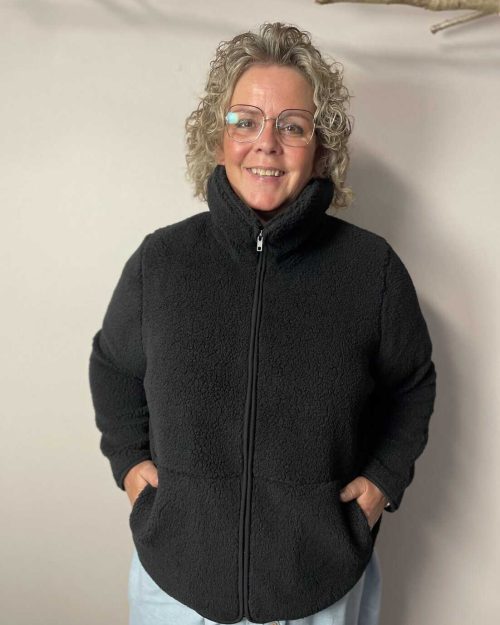 Wasabi Nettie 2 Bamse Cardigan M/Lynlås Sort BM: S:130 M:140 L:150 XL:160 LG:75 Vejl. 399,95