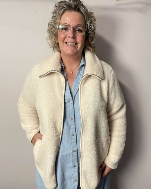 Alternative view of Wasabi Nettie 2 Bamse Cardigan M/Lynlås Creme BM: S:130 M:140 L:150 XL:160 LG:75 Vejl. 399,95