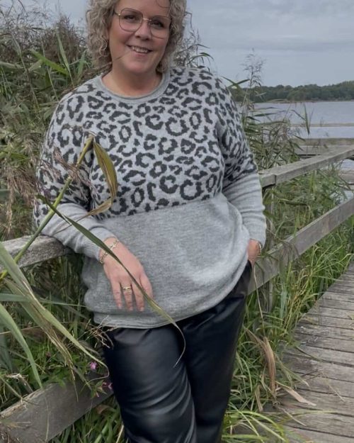 Only Jade Strik Pullover M/Dyreprint Grå BM: S:130 M:140 L:150 XL:160 LG:75 Vejl.299,95