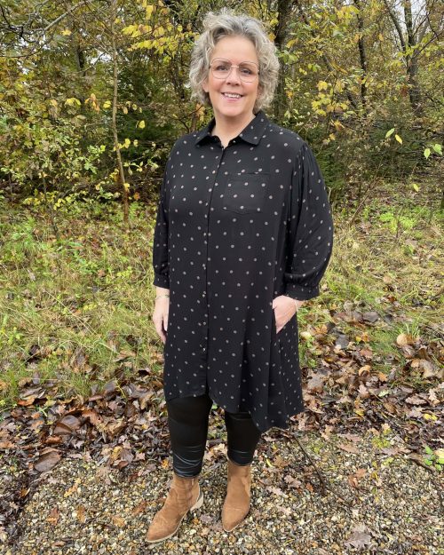 Cassiopeia Firella Skjorte/Tunic Sort M/Prikker BM: S:140 M:150 L:160 XL:170 Lg:95/105 Vejl.450,-