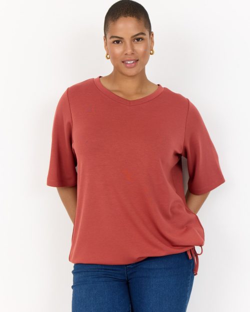 Wasabi Sabina 50 T-Shirt M/Modal Rustrød BM: S:130 M:140 L:150 XL:160 Lg:80 Vejl. 349,95