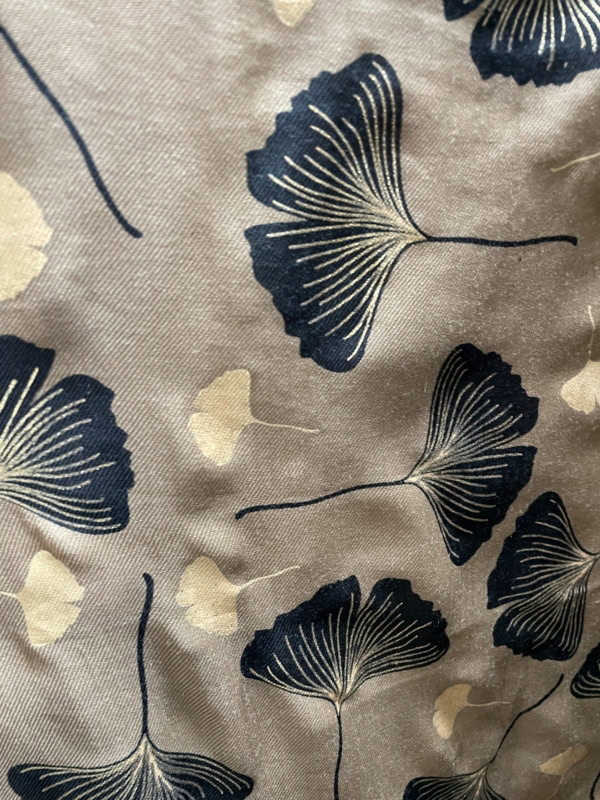 Vanting tørklæde brun med sort/guld blade print Vejl. 149,95