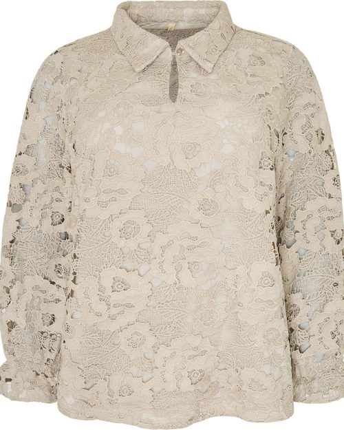 Cassiopeia Osanna Bluse M/Broderi Sand BM: S:125 M:135 L:145 XL:155 Lg:75 Vejl. 450,-
