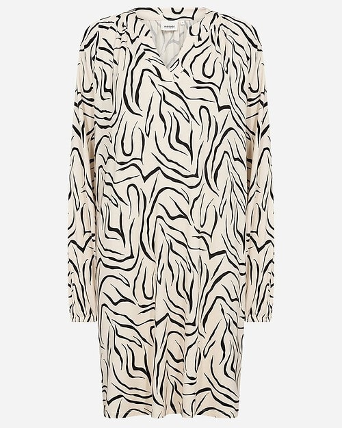 Wasabi Saliha 3 Tunic M/Print Creme/Sort BM: 44:130 46/48:140 50/52:150 54/56:160 Lg:105 Vejl. 399,95