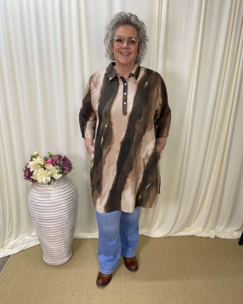 Vanting 9815 Tunic M/Print 10 Brun Combi BM: S:120 M:130 L:140 XL:150 Lg:100 Vejl. 419,95