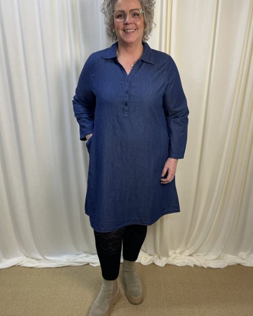 Cassiopeia Kumanna Tunic Dark Blue Wash BM: S:120 M:130 L:140 XL:150 Lg:100 Vejl. 400,-