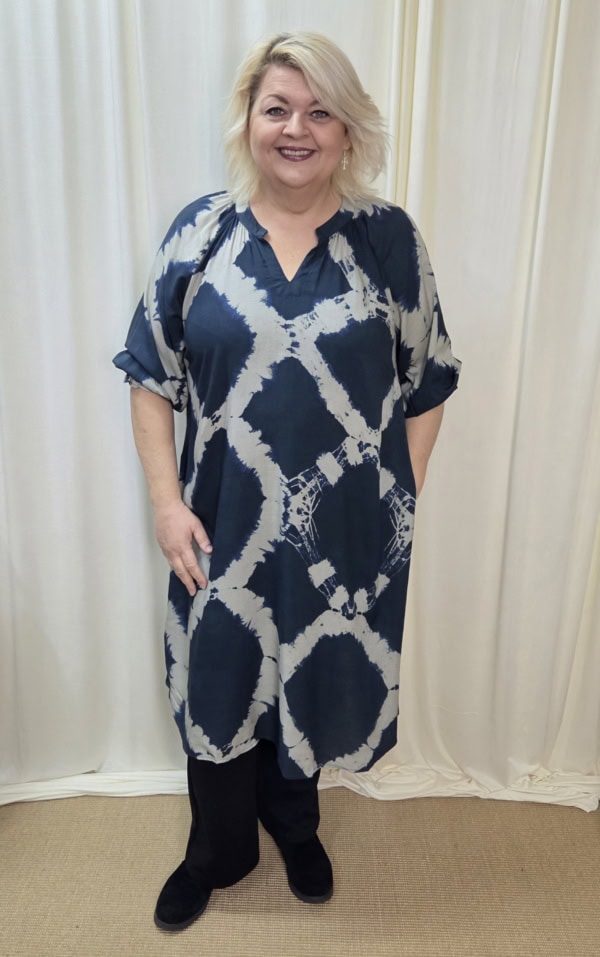 Cassiopeia Vondella Kjole M/Print Blue Combi BM: S:120 M:130 L:140 XL:150 LG:115 Vejl. 400,-