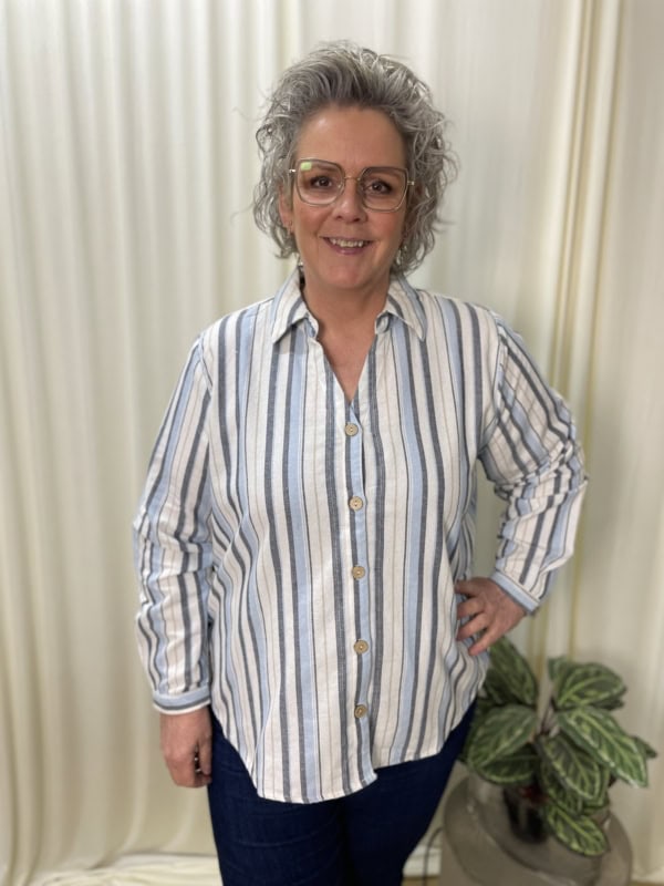 Vanting skjorte m/hvid/blå/beige striber  BM: S:120 M:130 L:140 XL:150 Lg:72 Vejl.299,- 9787 - Billede 2
