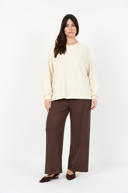 Alternative view of Wasabi Sabina 82 Bluse/Sweatshirt M/Modal Creme BM: 40:120 42:125 44:135 46/48:145 50/52:155 54/56:160 Lg:70 Vejl.299,95