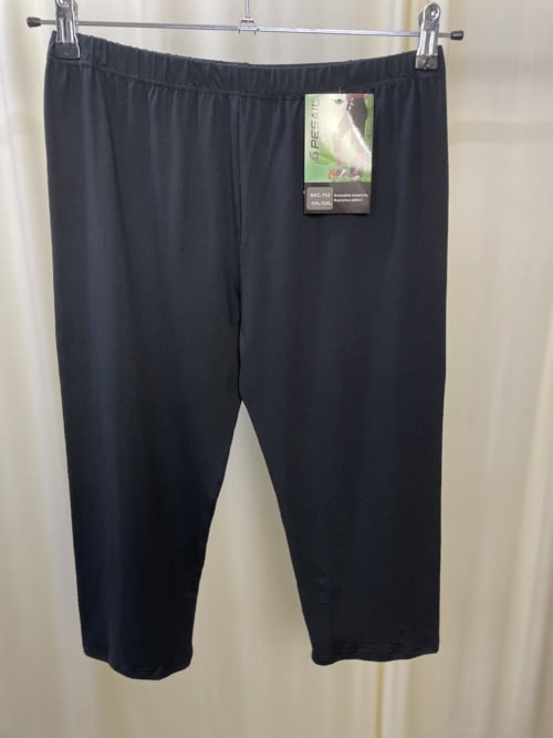 Bamboo Capri Leggings Sort 2-3XL=42/44   4-5XL=46/48 Vejl. 149,00