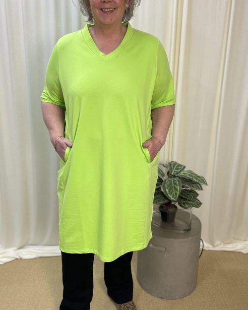 Alternative view of Cassiopeia Ullabalula Sweat Kjole M/Lommer Apple Green BM: S:125 M:135 L:145 XL:155 LG:105 Vejl. 400,-