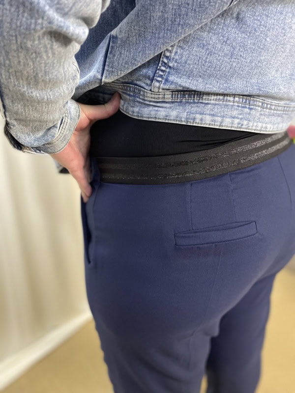 Cassiopeia Rinatta Pants Habit Look M/Elastik Navy SKL:71 Vejl. 450,- - Billede 3
