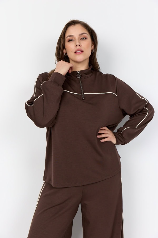 Wasabi Sabina 88 Sweatshirt Halv Lynlås M/Modal Brun BM: 38:120 40:125 42:130 44:135 46/48:140 50/52:150 54/56:160 LG:70 Vejl. 399,95