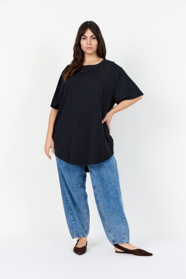 Wasabi Verona 9 Lang T-Shirt Tunika Sort M/Lomme BM: 42:120 44:125 46/48:135 50/52:145 54/56:155 Lg:85/90 Vejl. 349,95