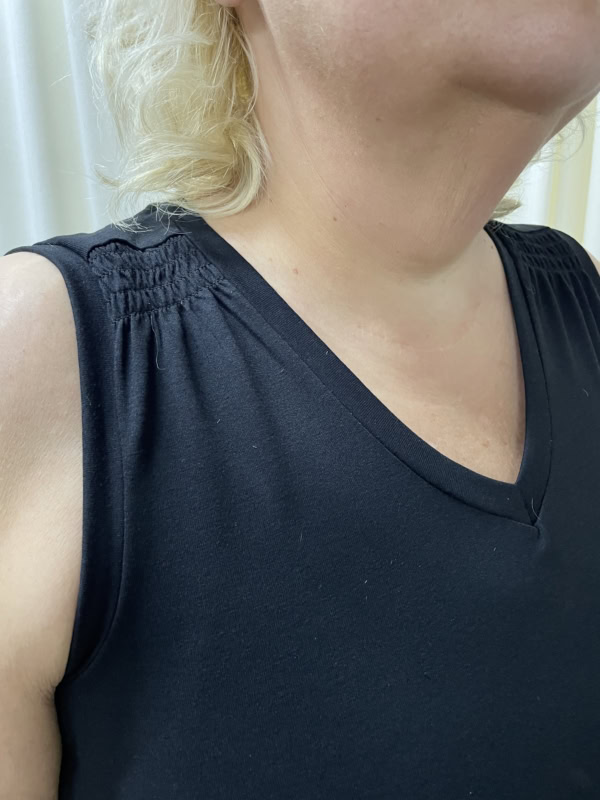 Only Coral V-Neck Top Uden Ærmer Sort BM: S:115 M:125 L:135 XL:145 LG:75 Vejl. 149,95 - Billede 2