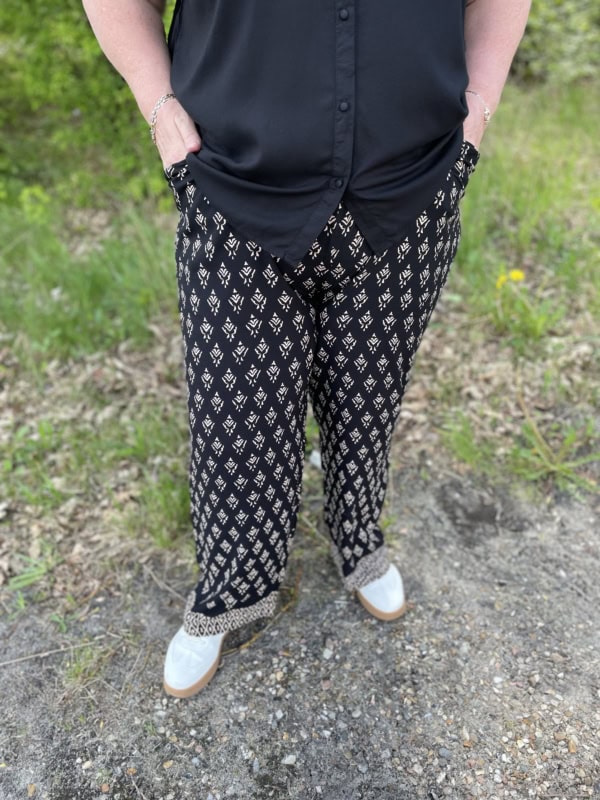Cassiopeia Jossie Pants Sort M/Print SKL:75 Vejl.350