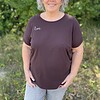 Wasabi Helene 7 T-Shirt M/Lille Tekst LOVE Chocolate Plum-Mørk Brun BM: 42:120 44:125 46/48:135 50/52:145 54/56:155 LG:75 Vejl. 169,95