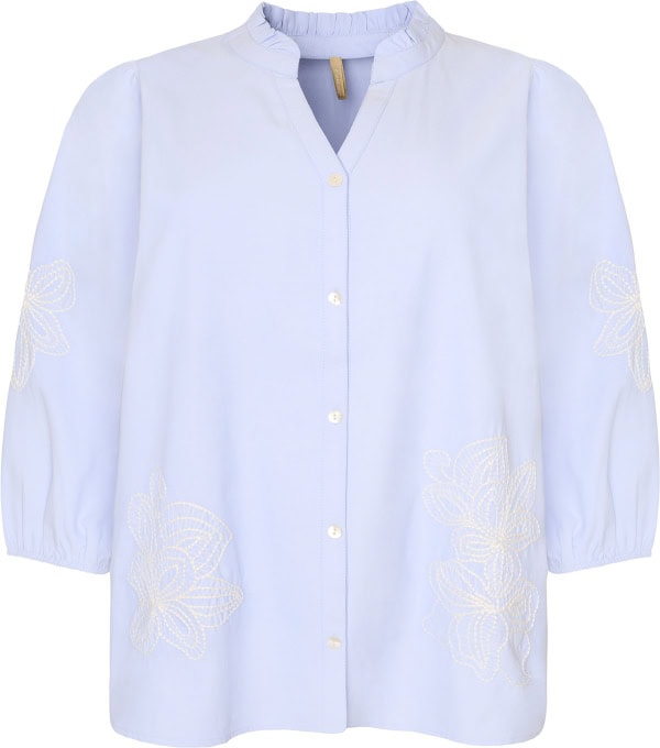 Cassiopeia Cevina Skjorte M/Broderi Lyseblå BM: S:120 M:130 L:140 XL:150 LG:75 Vejl. 350,-