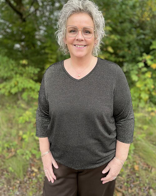 Only Lina 3/4 Glitter Bluse M/Elastik Sort M/Guld Striber BM: S:120 M:125 L:135 XL:145 LG:70 Vejl. 199,95