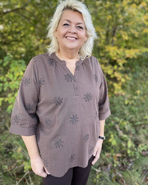 Alternative view of Cassiopeia Elissa Stribet Bluse M/Blomster Brown Combi BM: S:125 M:135 L:145 XL:155 LG:70/75 Vejl. 349,-