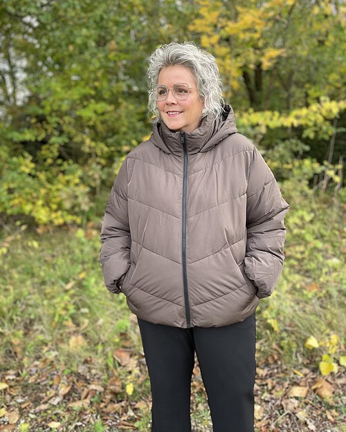 Only Carmakoma Clair puffer jakke brun BM: S:125 M:130 L:140 Xl:150 Lg:70 Vejl.399,95 - Billede 4