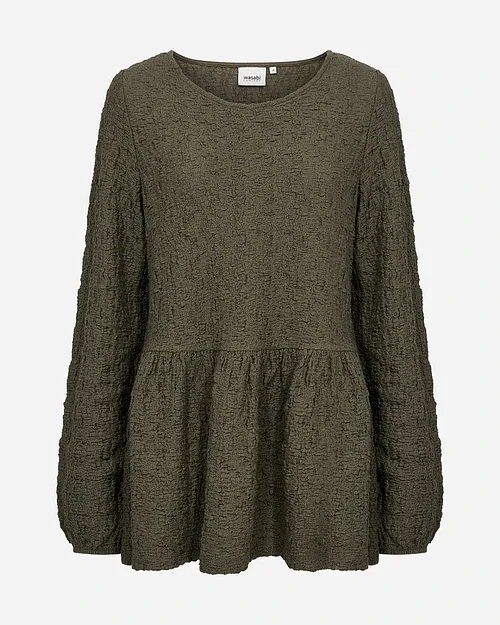 Wasabi Alberta 4 bluse grøn BM:42: 110 44:115 46/48:120 50/52:130 54/56:140 Lg:85 Vejl. 349,95