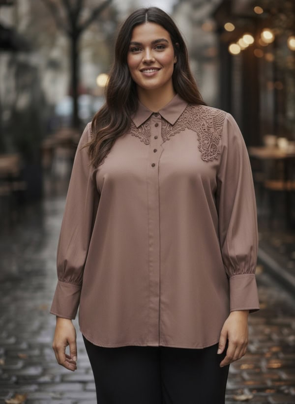 Cassiopeia Solvette Skjorte M/Broderi Truffle - Mocca BM: S:120 M:130 L:140 XL:150 LG:75 Vejl. 400.-